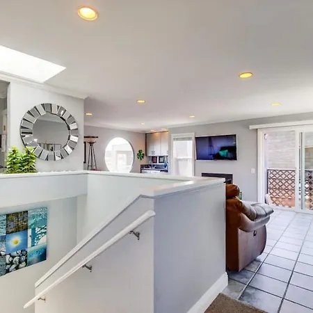 Mission Beach Townhome Getaway
